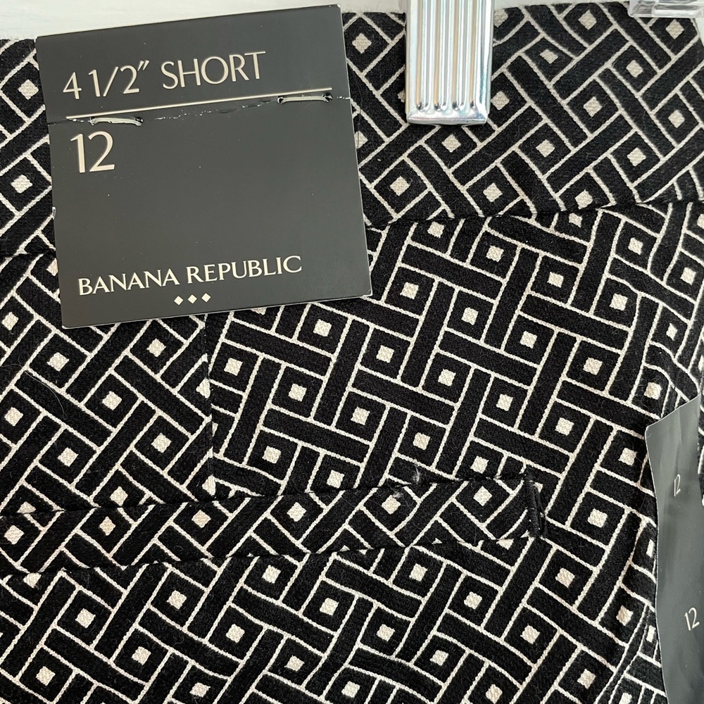Banana Republic Geometric Pattern Shorts